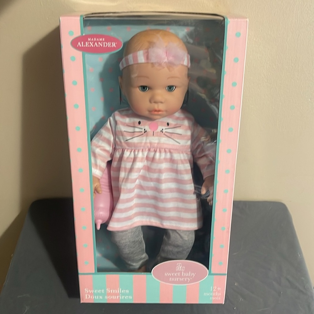 Madame Alexander Sweet Baby Nursey Doll Kitty Smiles 14" NEW